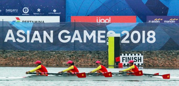 Rowing giành “vàng”, bóng đá nam lần đầu tiên vào tứ kết ASIAD